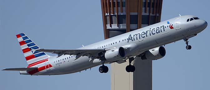 American Airbus A321-211 N190UW, Phoenix Sky Harbor, March 5, 2015